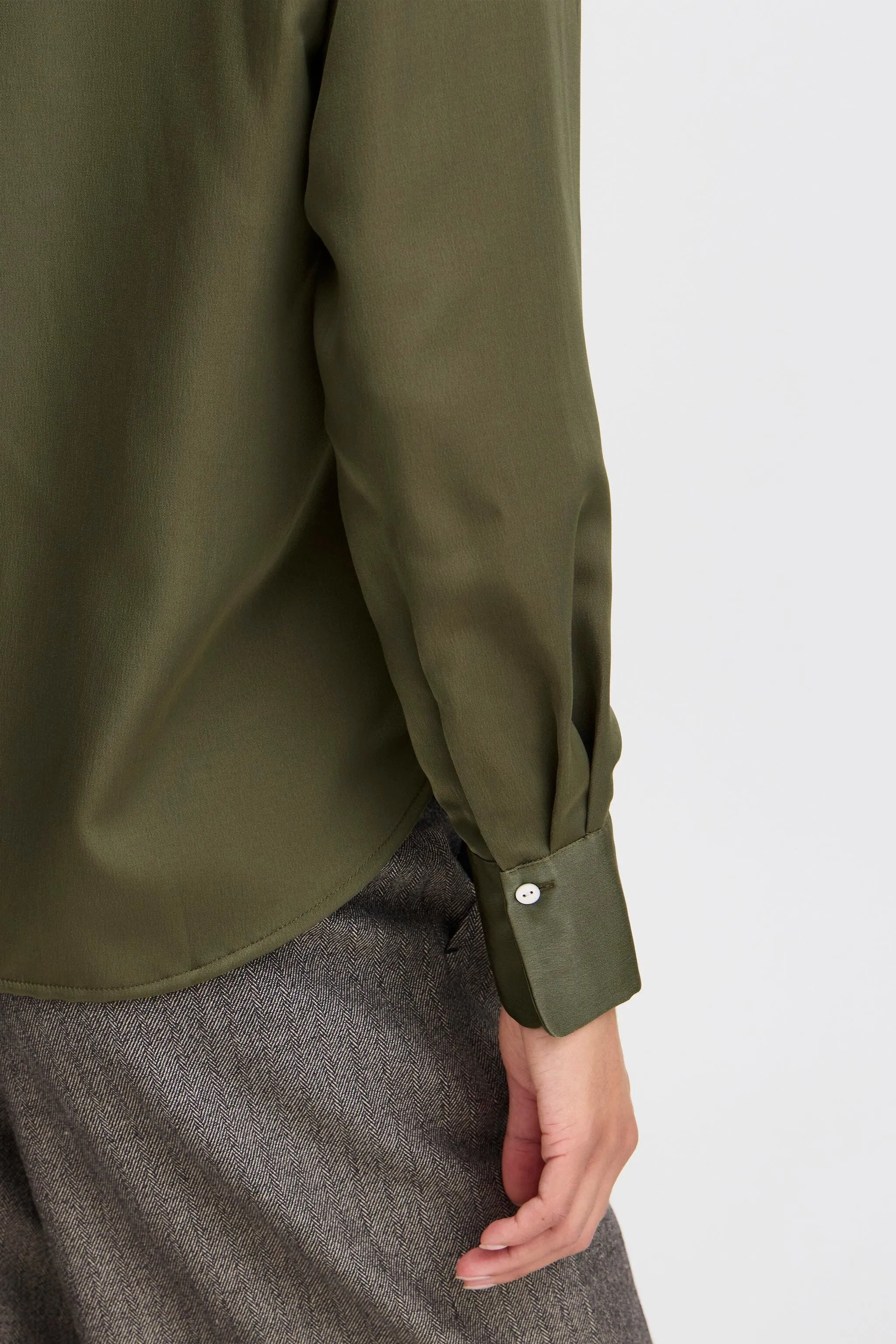 ELEVATED OLIVE OFFICE BLOUSE