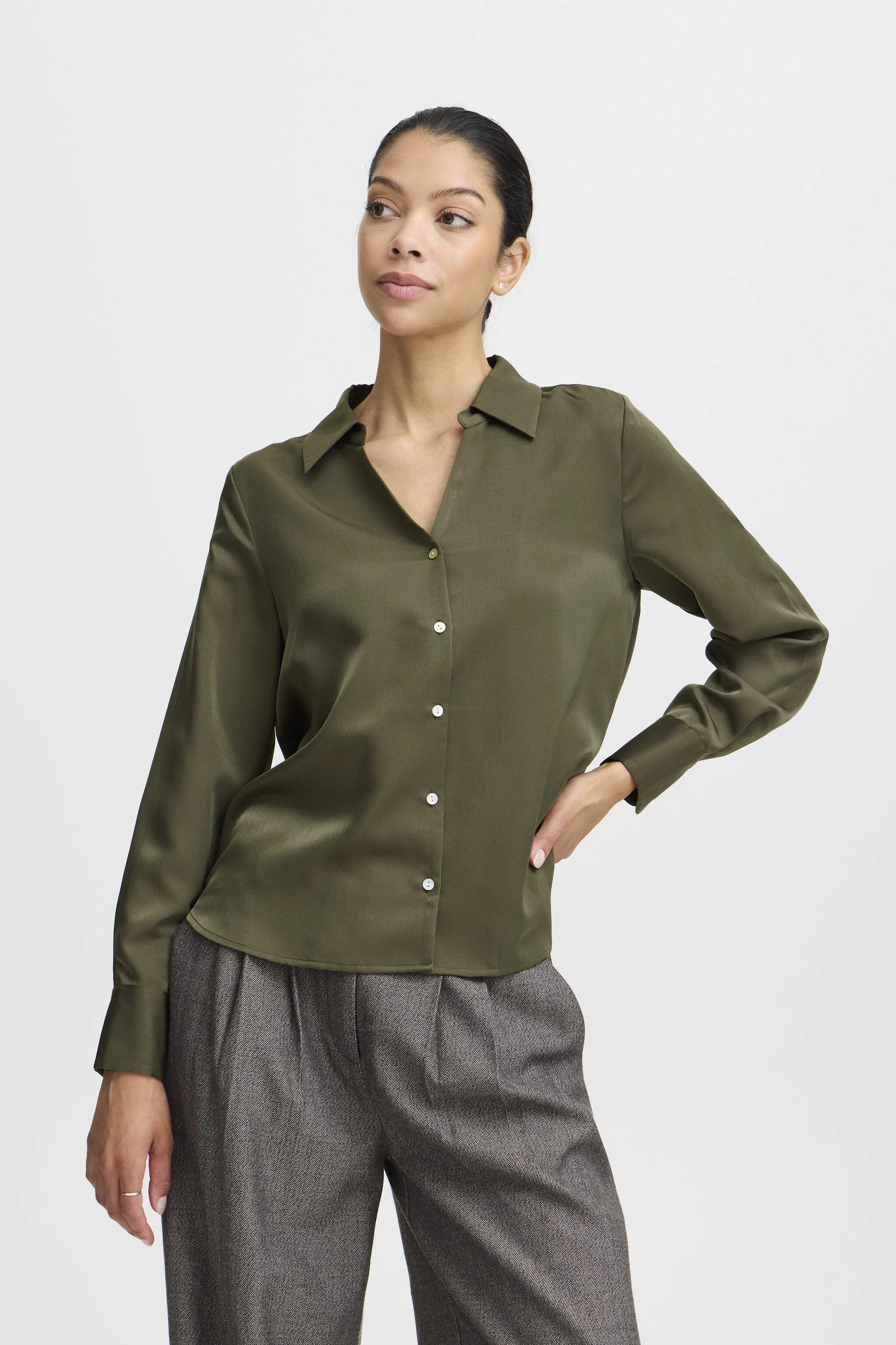 ELEVATED OLIVE OFFICE BLOUSE