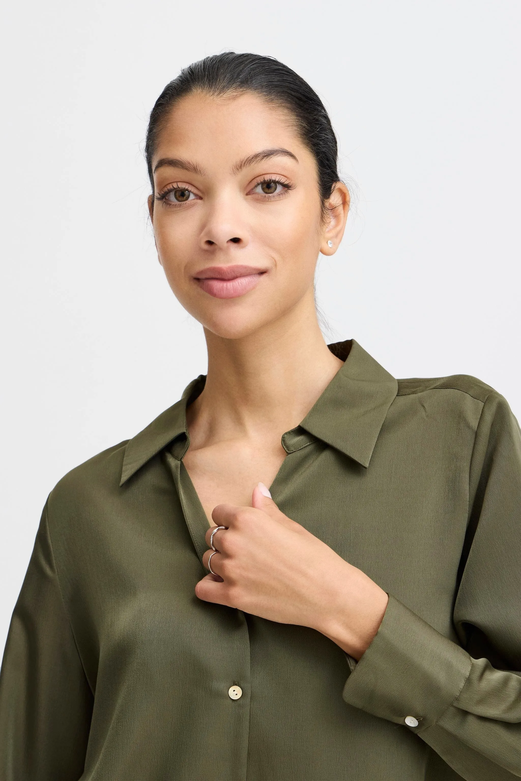 ELEVATED OLIVE OFFICE BLOUSE