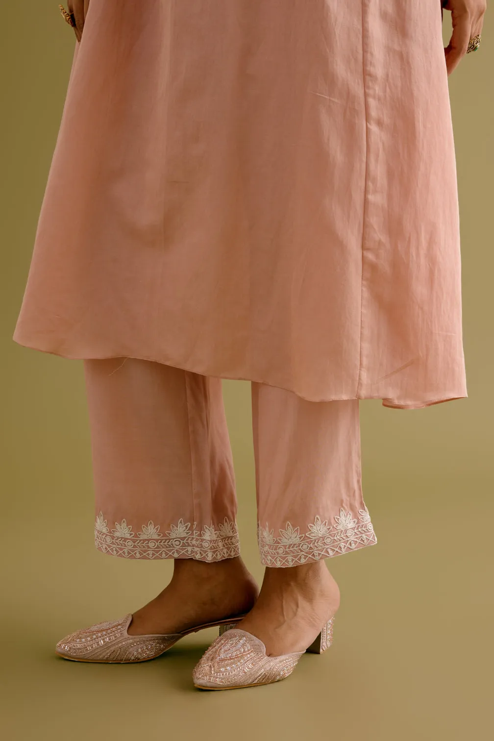 Onion Pink Cotton Silk Blend Dori Embroidered Kurta Set