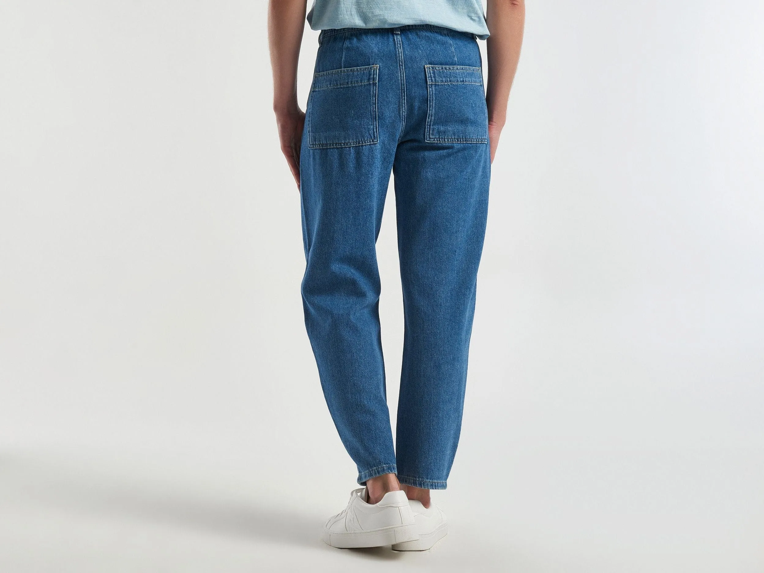 Regular fit trousers