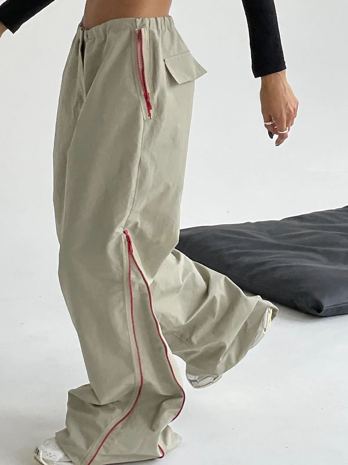 Side Zippered Graceful Cargo Pants